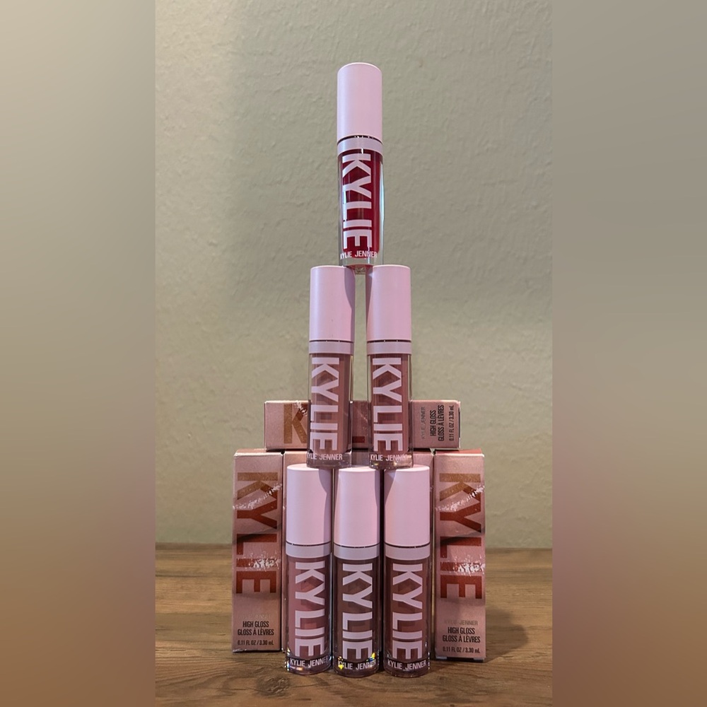 Kylie Cosmetics High Gloss 7PC Set New-INDIVIDUALLY WRAPPED!!! 💋❤️